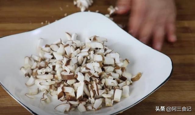 煮黄豆怎么做好吃，黄豆的12种最佳吃法（黄豆别再打豆浆了）