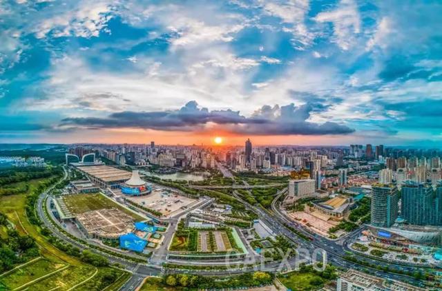 首届中国-东盟网络空间论坛上，中方提出中国与东盟共同打造中国-东盟信息（变的是时间 不变的是脚步）