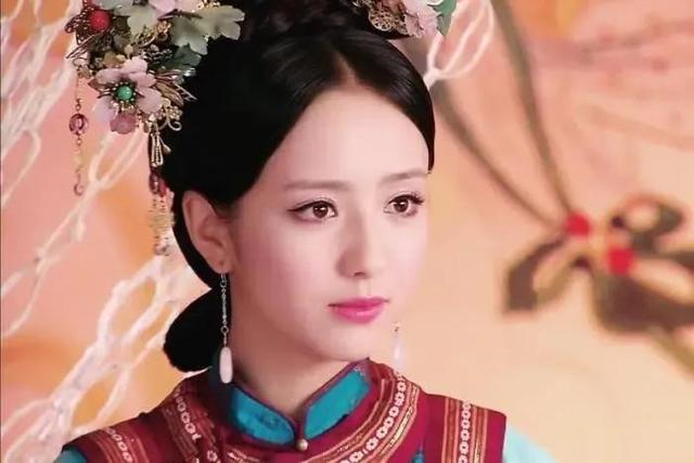 同样在剧里结婚，身着凤冠霞披，鞠婧祎居然不是排名第一