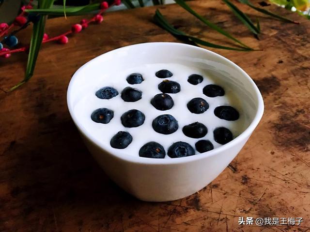 好吃简单的自制酸奶做法，以后有吃不完的酸奶