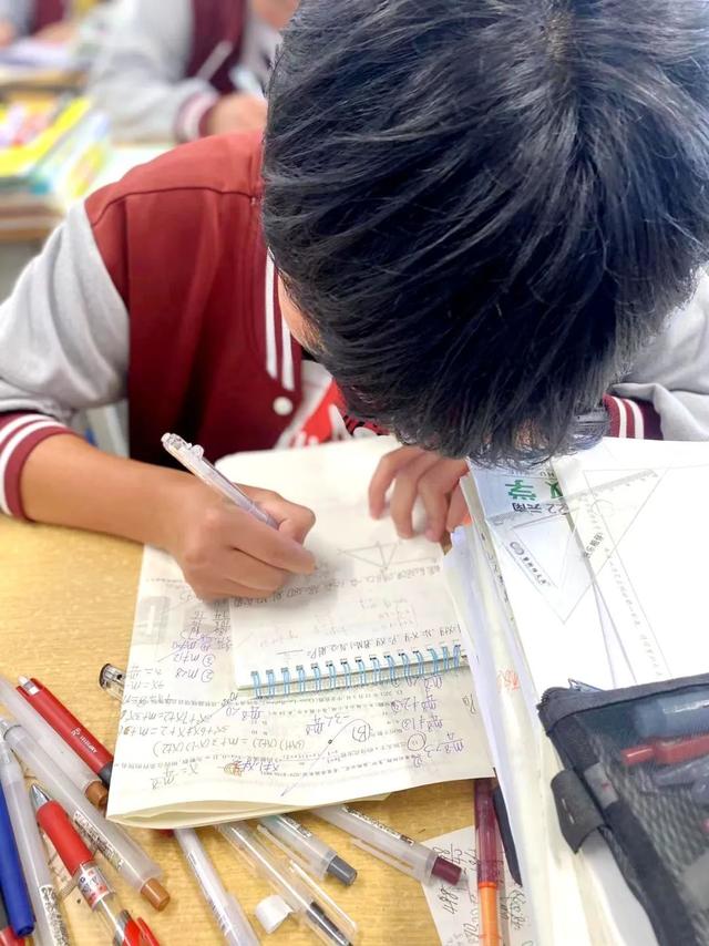 经典初三家长寄语鼓励，经典初三家长寄语鼓励一句话（长实呈贡初三年级家长寄语）