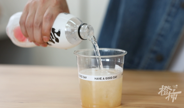 百利甜酒兑什么最好喝，百利甜酒的几种爽爆了的喝法（挑战便利店12种饮料的神仙混搭）