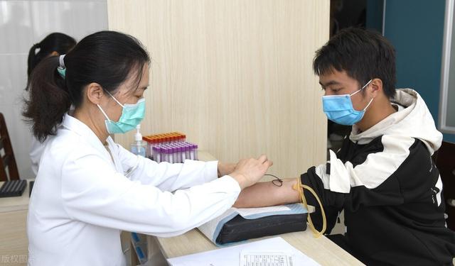 公务员体检顺利通过技巧，公务员怎么体检（纹身、视力会影响结果）