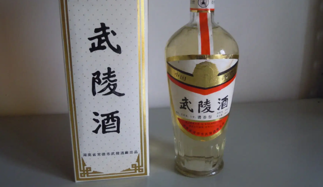 中国白酒品牌排名，中国白酒排名前10名（中国10大酱香型白酒排名）