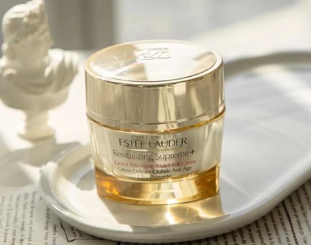 抗皱化妆品推荐，抗皱护肤品排行榜前十名（3款名副其实的宝藏“抗老面霜”）