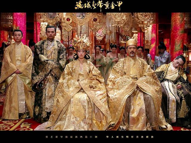 满城尽带黄金甲影评(满城尽带黄金甲影评分析镜头)