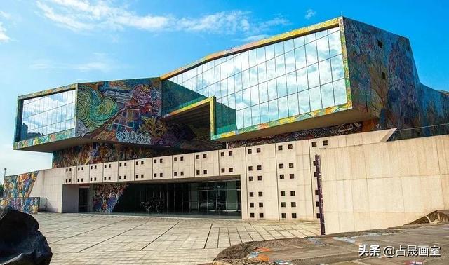 四川美术学院一年学费多少钱，2021四川美术学院学费（2022四川美术学院报名即将截止）