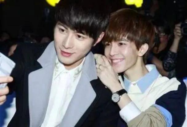 郭敬明陈学冬恋情，郭敬明为什么喜欢陈学冬（33岁陈学冬遭遇严重车祸）