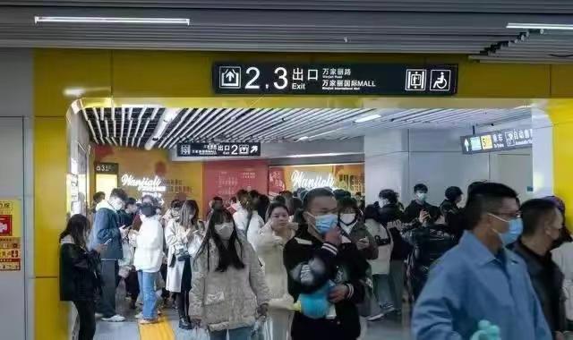 长沙万家丽免税店在哪里，网红长沙城，魅力万家丽