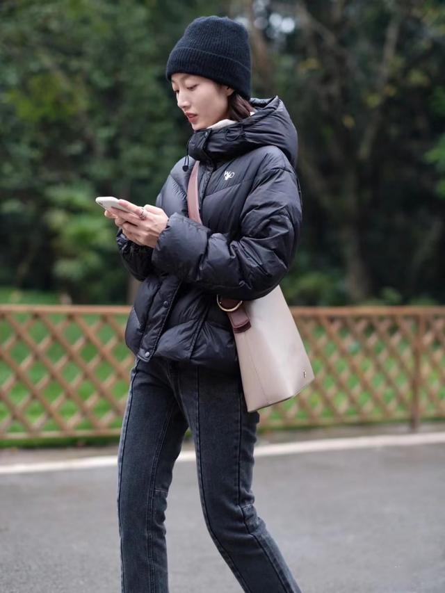 羽绒服充绒量多少克比较好，东北羽绒服充绒量多少克比较好（“充绒量”多少才暖和吗）