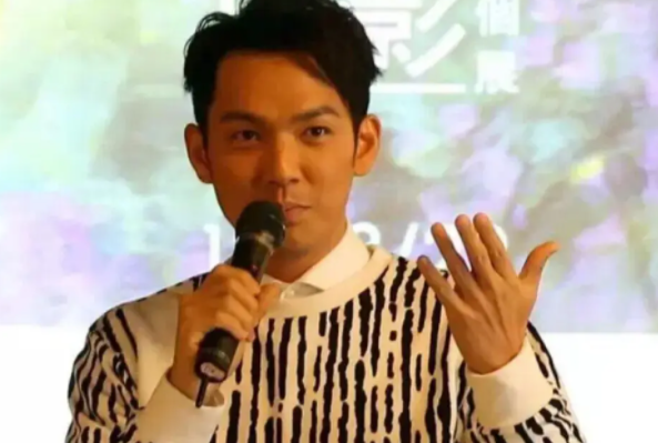 钟汉良结婚了没有，钟汉良有没有老婆（疑女方净身出户女儿归小蛙）