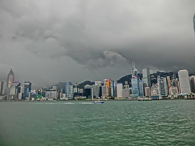 去香港旅游注意事项，香港旅游注意事项禁止喂养鸽子吐痰违反将被刑事检控（整理出这篇最全攻略）