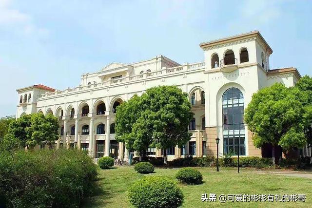上海外国语大学是211还是985，上海外国语大学是985的吗（就业前景位居上海高校前列）