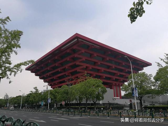 上海有名的景点，上海有哪些著名的旅游景点（上海必游的十大景区）