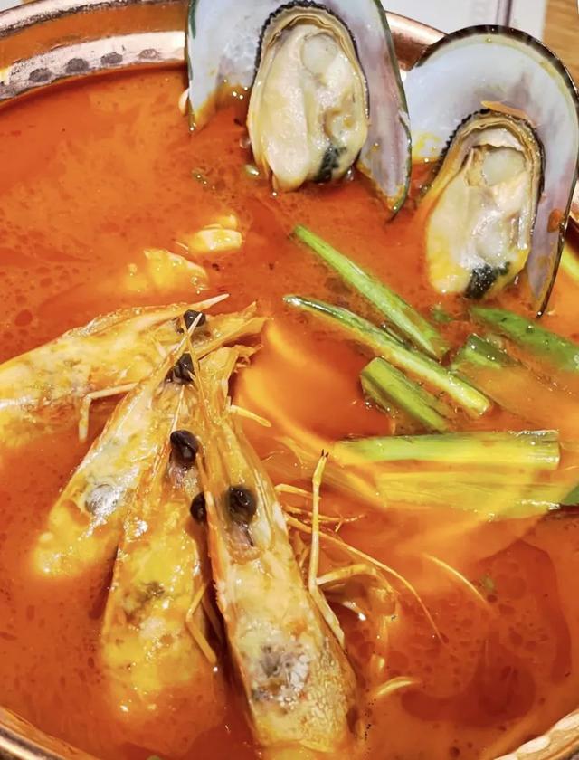 冬阴功汤的功效，冬阴功汤的功效与作用（那就在花都喝冬阴功解下瘾）