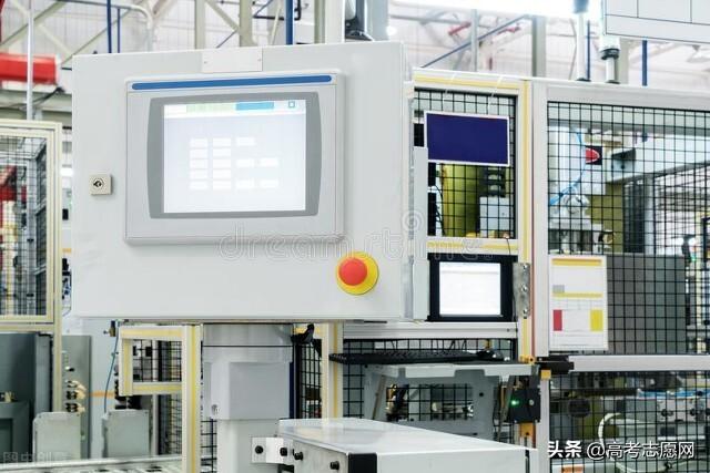 汉语言文学和新闻学哪个好呢，汉语言文学和新闻学哪个好呢知乎（这十个常见易混大学专业）