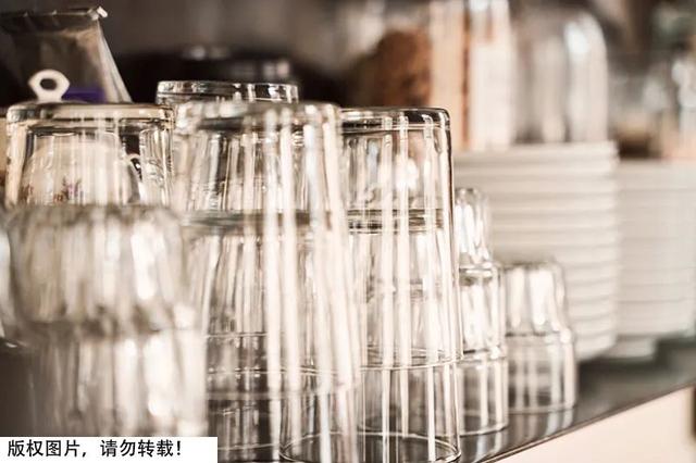 高硼硅玻璃耐高温多少，高硼硅玻璃杯的优缺点（这几种杯子不适合用来喝水）