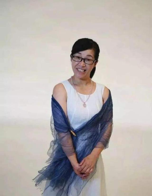 余秀华诗歌欣赏二十首，余秀华大胆的诗（我对余秀华的八个经典诗歌作品的简单剖析和评价）