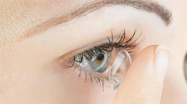 隐形眼镜保质期，隐形眼镜保质期有多久（隐形眼镜该怎么保养）