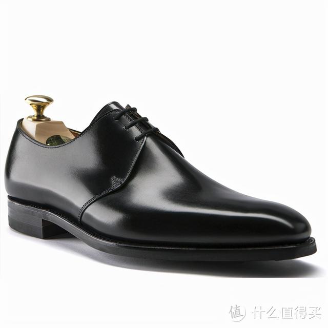 nyc是什么牌子，nyc口红是什么牌子（《007无暇赴死》53岁硬汉特工都穿了啥）