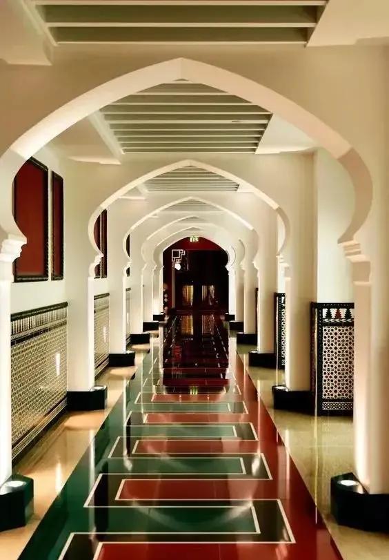 迪拜帆船酒店简介，迪拜帆船酒店介绍（80张高清图带你走进迪拜七星级帆船酒店）