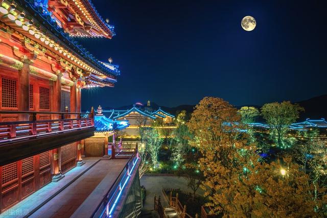 南京晚上哪里好玩的景点，上海旅游景点哪里好玩（共赴2022南京中秋佳节）