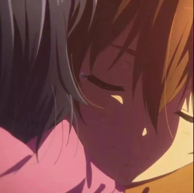 中二病女生特点，中二病也要谈恋爱／动漫女生头像微信（精选中二病也要谈恋爱动漫情侣头像大全）