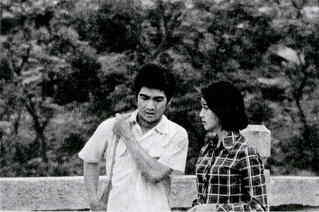 张国立的婚姻史，张国立与罗秀春离婚34年