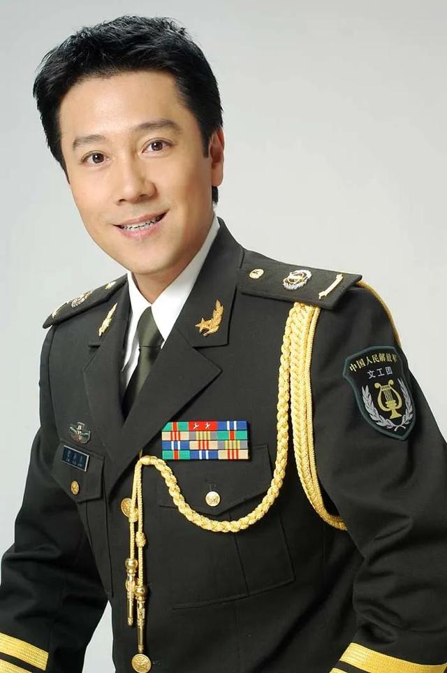 撒贝宁是什么民族，撒贝宁的准确身高是多少阿（回族明星更有魅力）