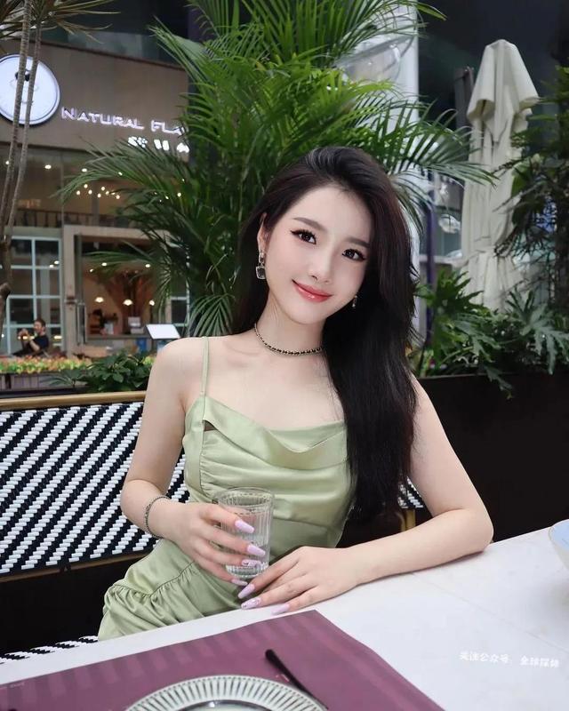 男装与晚礼服的搭配技巧，晚礼服怎么搭配外套（晚礼服穿搭）