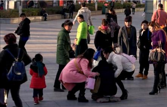 怀孕可以喝酸奶吗，假孕竟然也是两道杠一深一浅（16岁护士送孕妇回家）