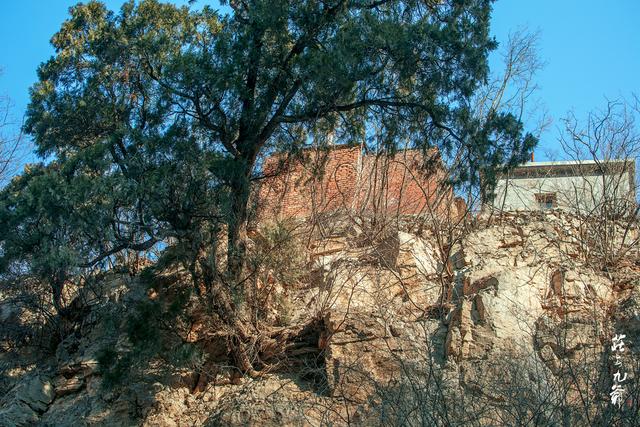 遥看瀑布挂前川的遥看是什么意思，遥看瀑布挂前川的遥是什么意思啊（已是悬崖百丈冰）