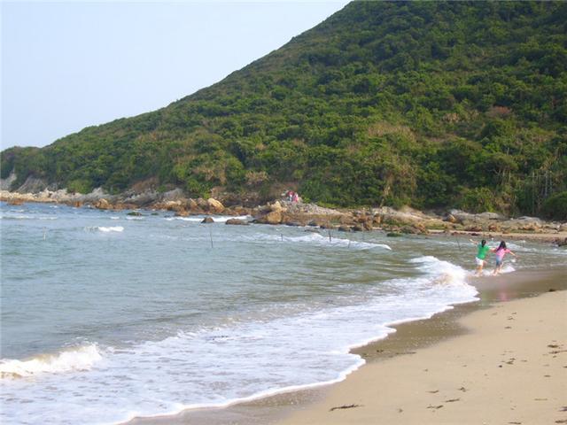 深圳西冲沙滩风景区，夏天是属于海边的季节