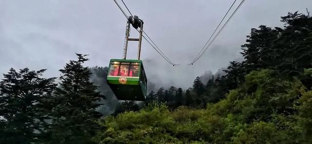 峨眉山景区咨询电话，峨眉山景区开放通知（交通、停车、购票、服务都在这里）