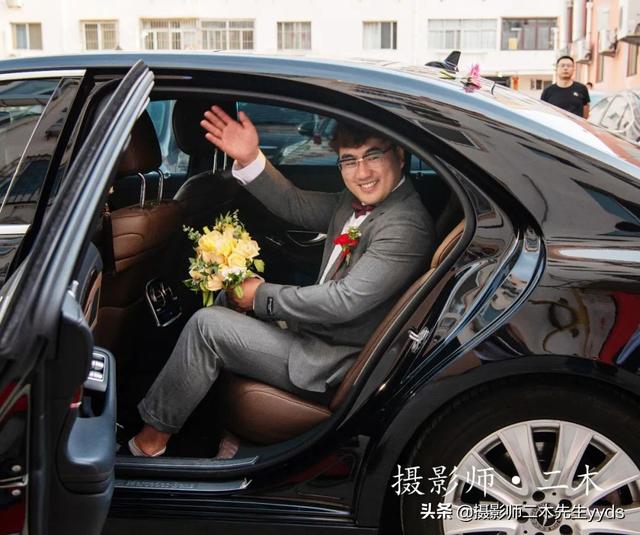 大雾四起 我在无人处爱你 云雾散尽 我爱你人尽皆知，大霆（随着秋天大雾的散尽）