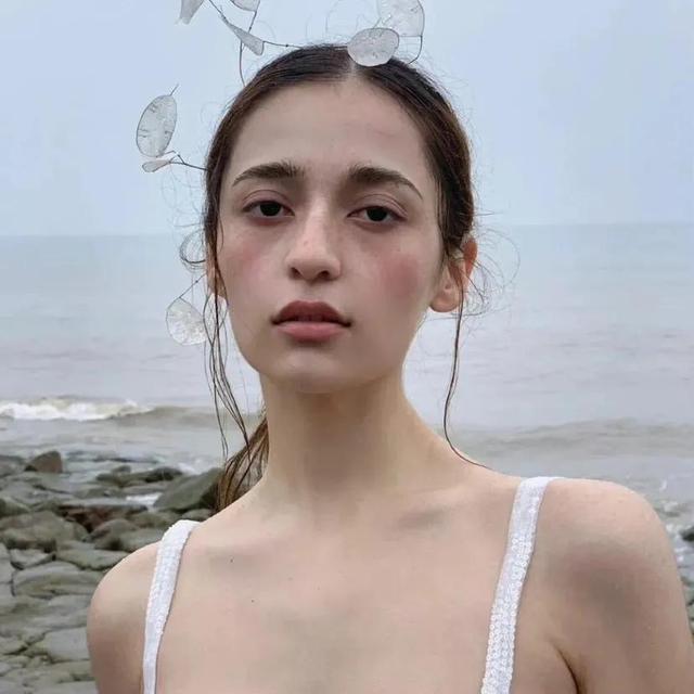 另类欧美：ihateu，微信头像，另类欧美：ihateu（欧美头像‖活在当下）