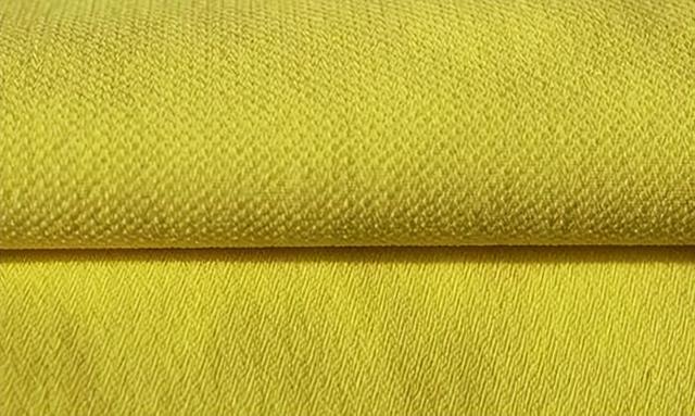 仿丝棉是什么，纤维棉是什么材质（涤纶、纯棉、聚酯纤维、丝绵这4者的区别在哪里）