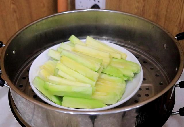 夏天做什么清淡的汤，夏天适合做什么汤（建议大家：少吃生姜和绿豆）