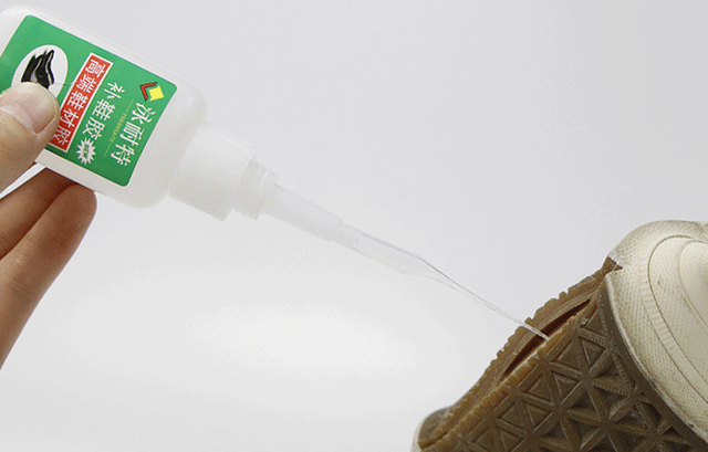 502胶水可以粘鞋子吗（修鞋师傅教你方法）