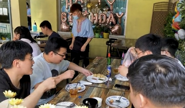 夸人拍照技术好幽默，话夸别人拍照技术好（东北大爷进城再就业）