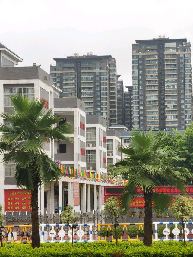 高层顶楼的房子能买吗，顶楼房子可以买吗（住过用户透露真相）