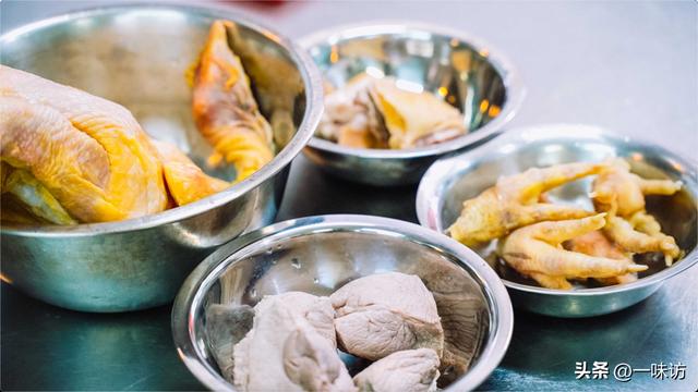 椰青怎么吃，椰子怎么吃?怎么打开?视频（香港超流行椰青炖鲍鱼汤做法）