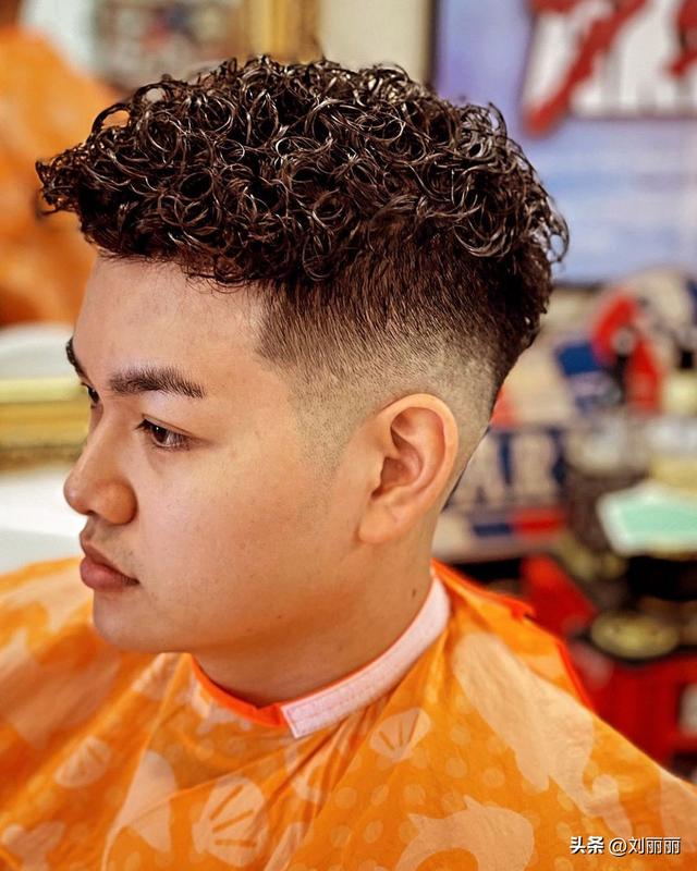 男士纹理烫发型图片，男士帅气纹理烫发型图片（2023新款男士发型）