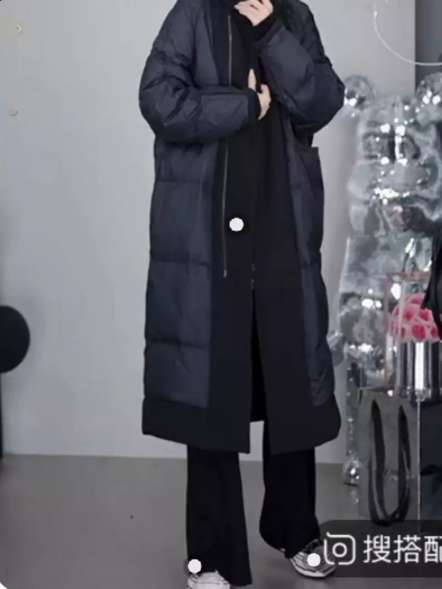长款卫衣怎么搭配，黑色长款卫衣怎么搭配（黑色长款羽绒服的一衣多搭）