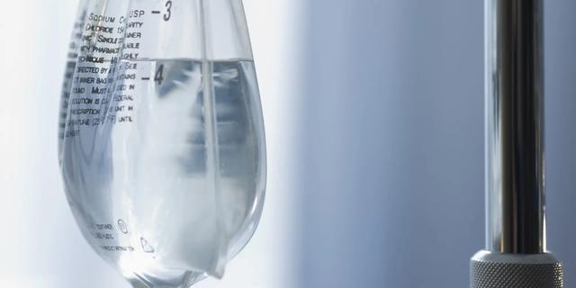 生理盐水敷脸有什么作用与功效，脸上有痘印怎么弄才能消除（这四个网传护肤偏方千万要避雷）