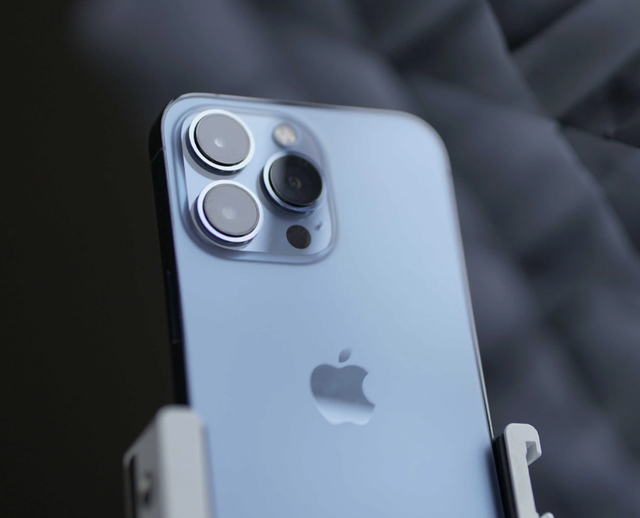 苹果手机拍视频模糊是怎么回事，苹果手机拍抖音视频不清晰怎么办（为何比1亿像素的国产手机拍照更清晰）