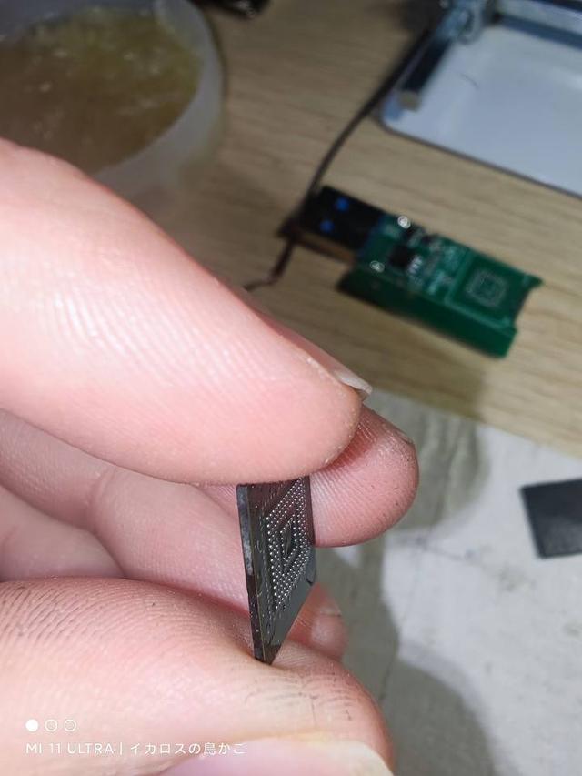 u盘量产工具教程，求U盘量产工具以及详细教程（教你一招用UFS闪存制作U盘变废为宝）