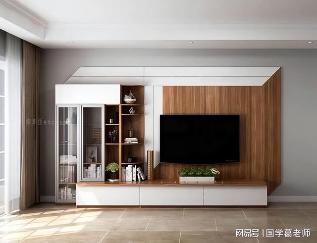 为什么情侣房天花板上有镜子，浴室要装扶手 天花板要装镜面（这样摆放婚纱照）