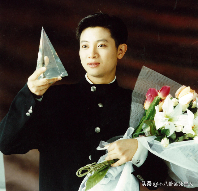 中国民谣歌手有谁，中国民谣歌手有哪些（这20位90年代内地男歌手）