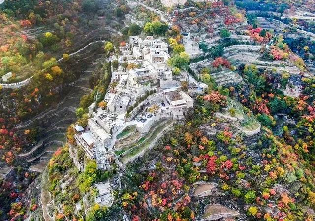 举起手来拍摄地，举起手来拍摄地郭亮村介绍（悬崖上有隐秘古村）